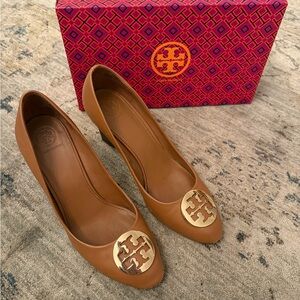 Tory Burch 85MM Alice Wedges in Royal Tan